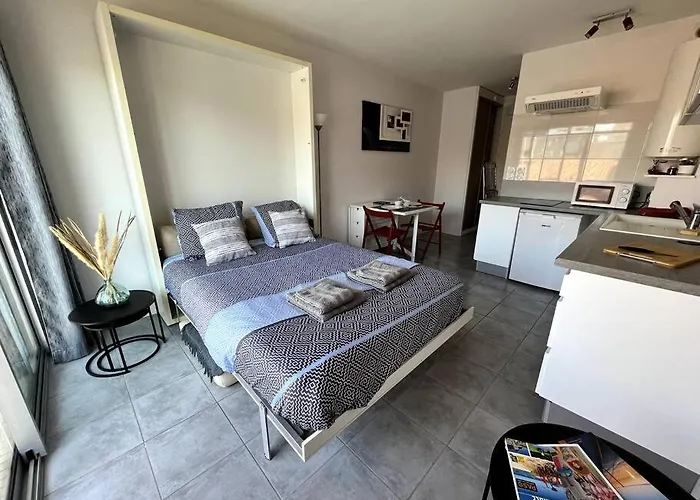 Studio Equipe Moderne A Deux Pas De La Plage