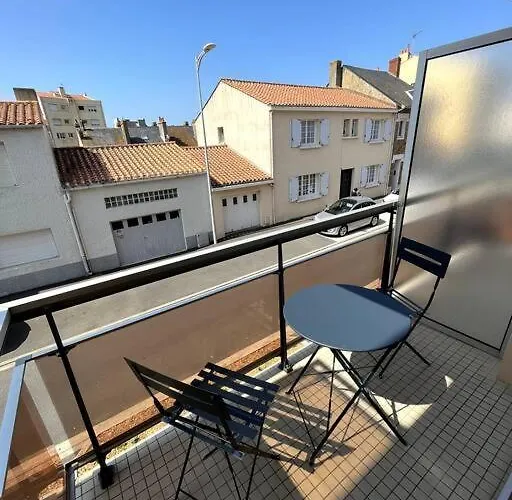 Studio Equipe Moderne A Deux Pas De La Plage